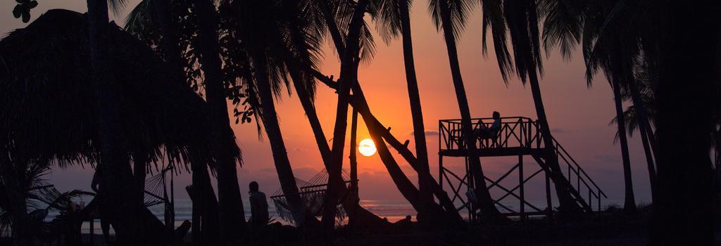 Clandestino Beach Resort Parrita Eksteriør billede