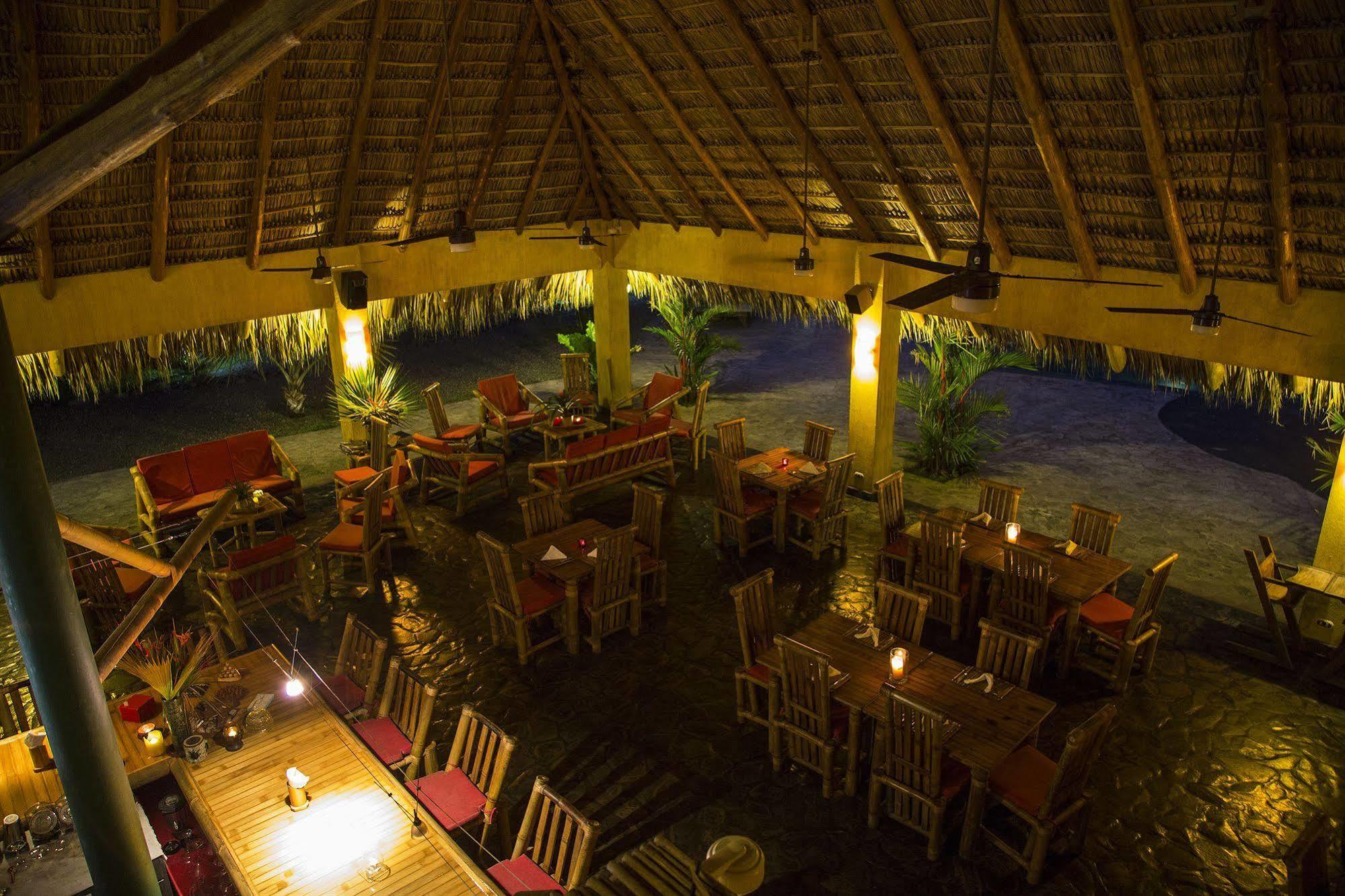 Clandestino Beach Resort Parrita Eksteriør billede