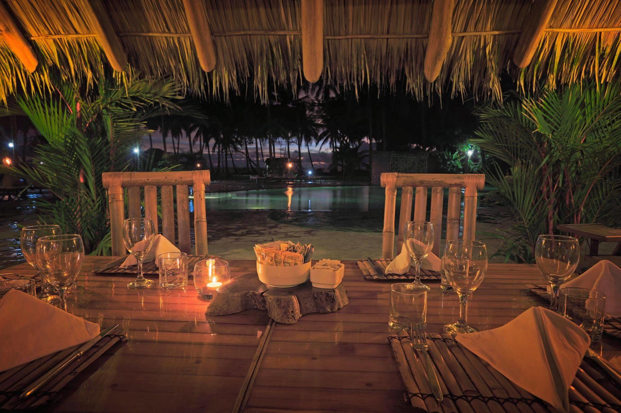 Clandestino Beach Resort Parrita Eksteriør billede
