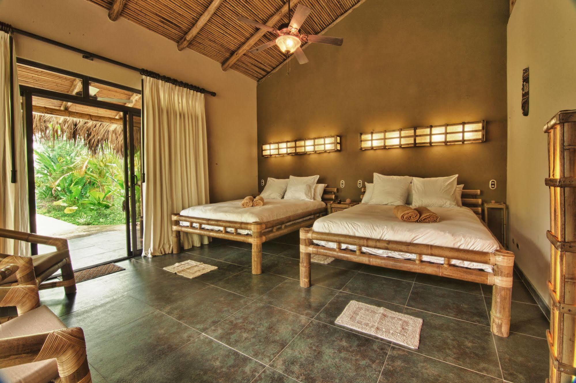 Clandestino Beach Resort Parrita Værelse billede