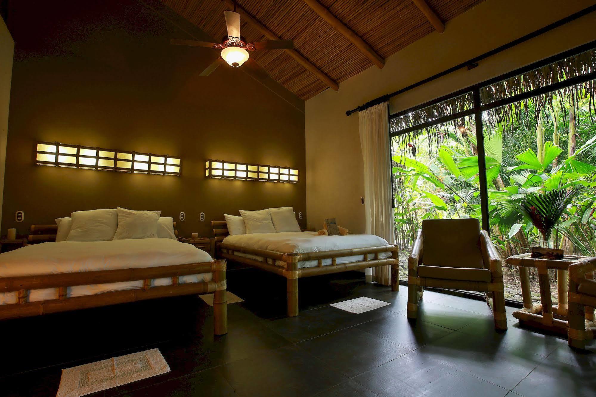 Clandestino Beach Resort Parrita Eksteriør billede
